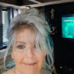 Meet your Posher, Vicki